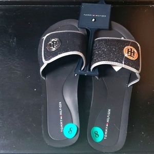 Tommy sleeper size 8 woman